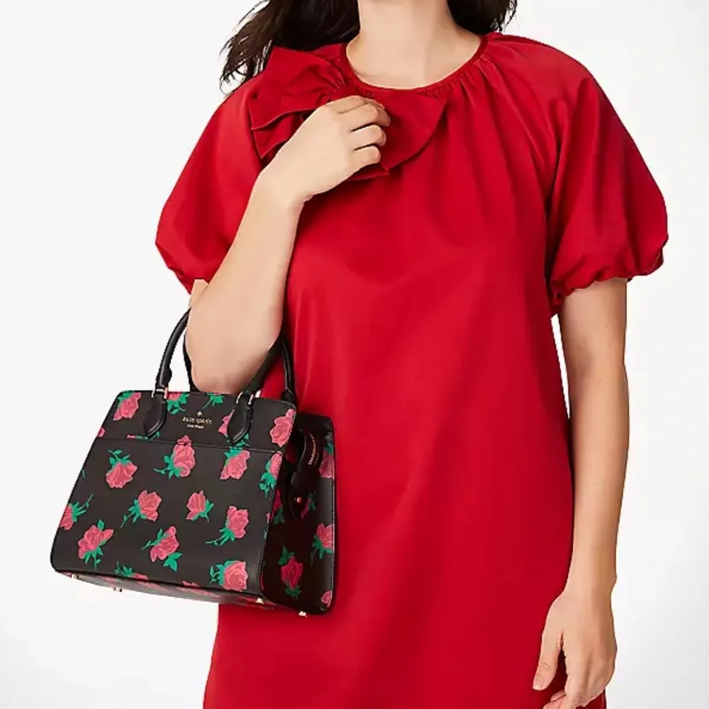 Kate Spade Madison Rose Toss Printed Medium Satchel
COLOR:
Black Multi
NWT - Picture 2 of 16